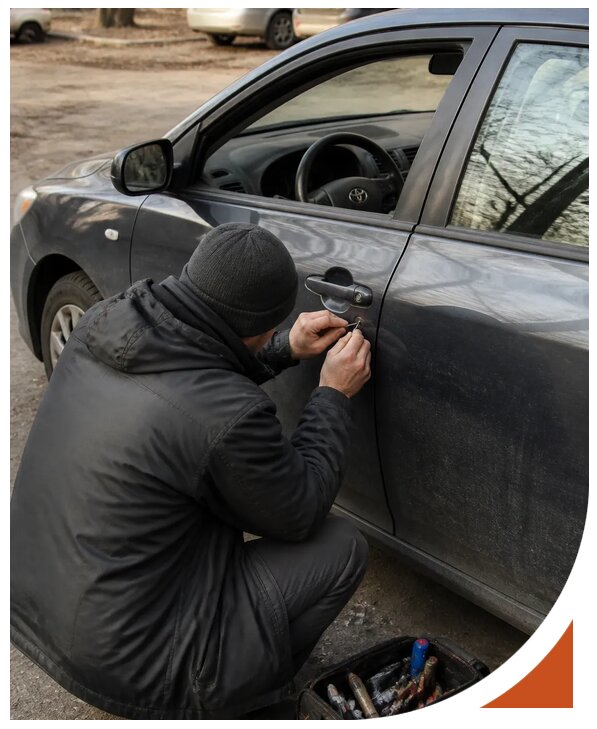 Профессиональное вскрытие автомобиля Тойота без повреждений в Ейске